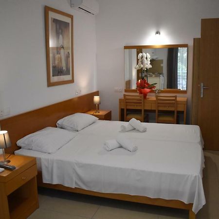 Hotel Ritsa Kaména Vúrla Kültér fotó