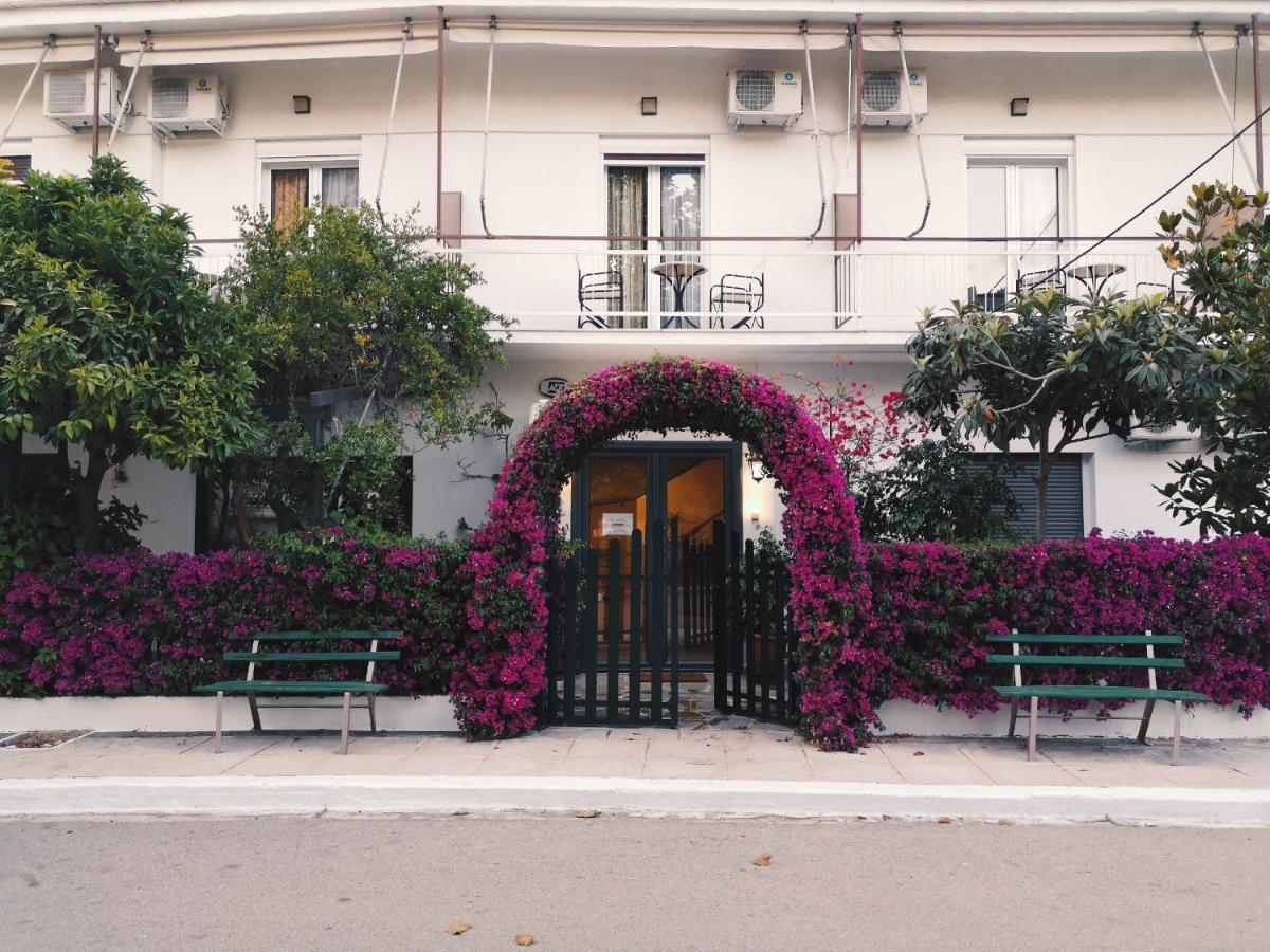 Hotel Ritsa Kaména Vúrla Kültér fotó
