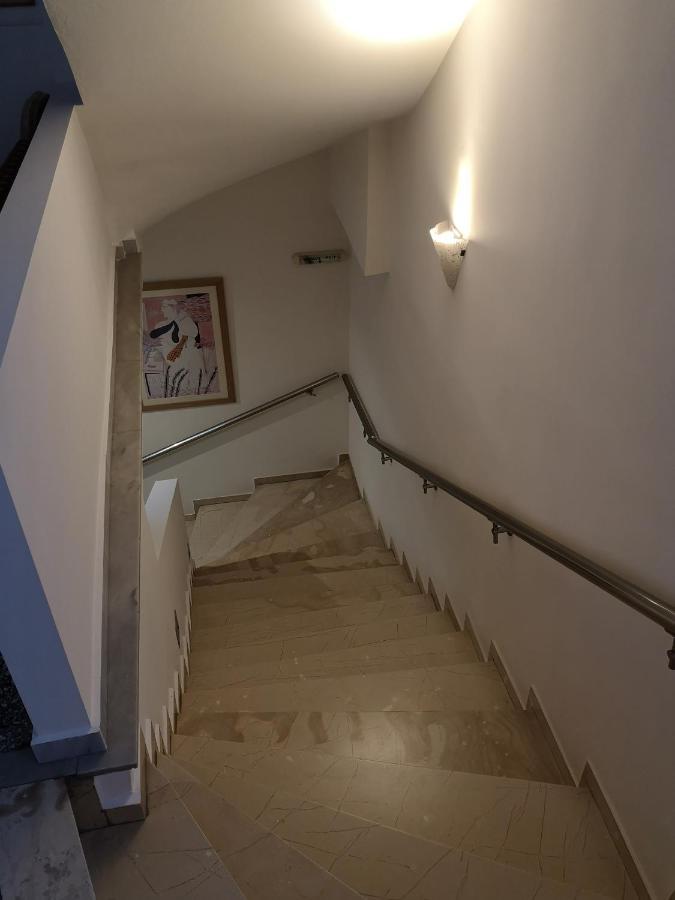 Hotel Ritsa Kaména Vúrla Kültér fotó
