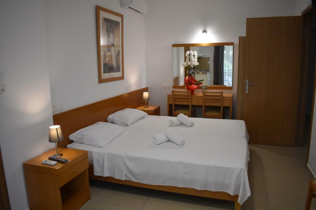 Hotel Ritsa Kaména Vúrla Kültér fotó